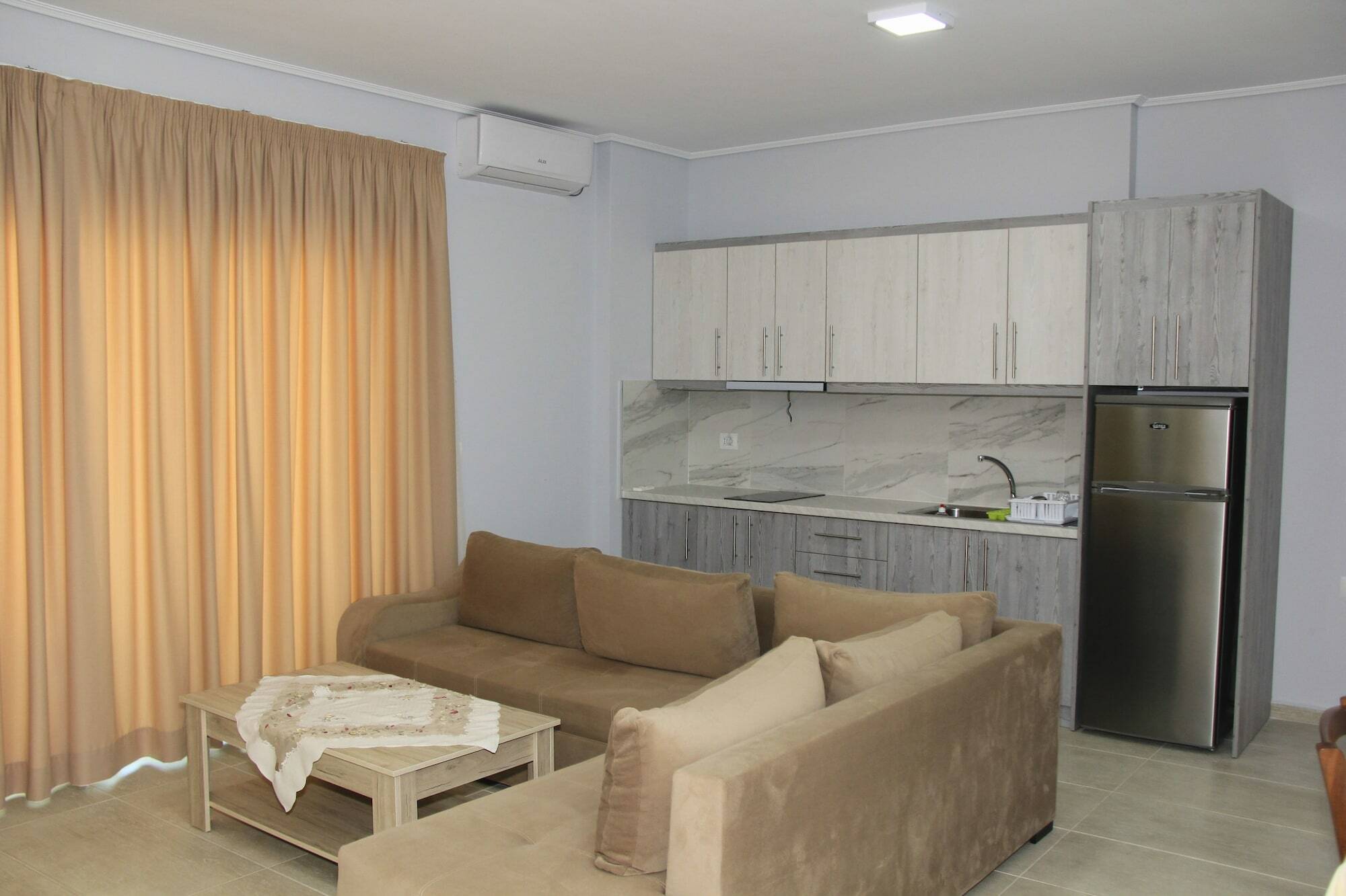 Maxi'S Apartments Sarandë Eksteriør bilde